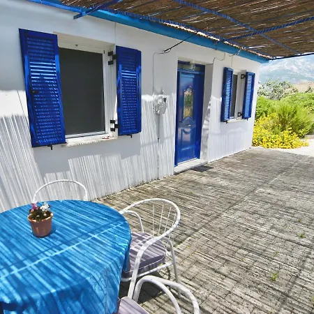 아파트호텔 Blue White - Kefallonia Poolside Retreats 4*