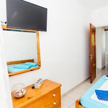 Blue White - Kefallonia Poolside Retreats 아파트호텔 4*