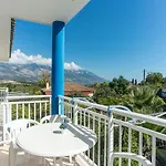 Blue White - Kefallonia Poolside Retreats 스파르티아