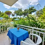 아파트호텔 Blue White - Kefallonia Poolside Retreats 스파르티아
