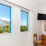 Blue White - Kefallonia Poolside Retreats 아파트호텔 3*