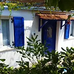 아파트호텔 Blue White - Kefallonia Poolside Retreats