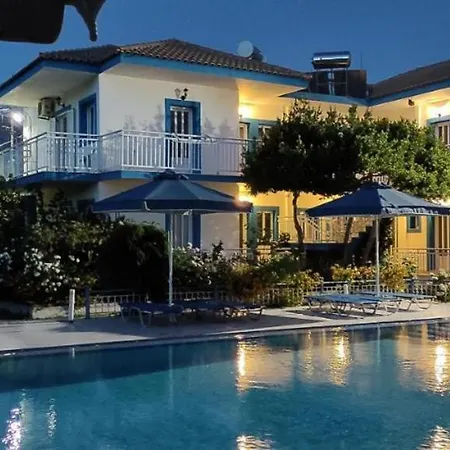 Blue White - Kefallonia Poolside Retreats 3* Szpartiá