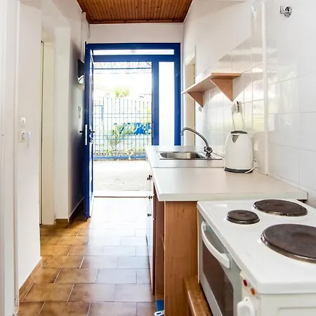 Blue White - Kefallonia Poolside Retreats Apartmanhotel 3*