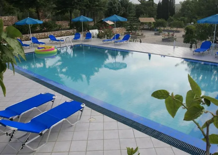 Blue White - Kefallonia Poolside Retreats شقة فندقية 3*