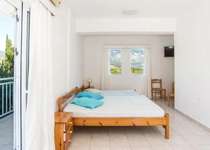 Blue White - Kefallonia Poolside Retreats سبارتيا