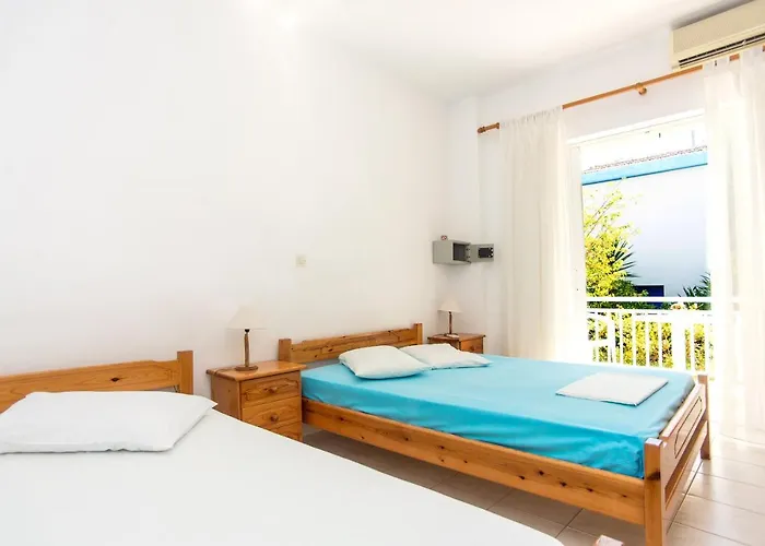 Blue White - Kefallonia Poolside Retreats سبارتيا