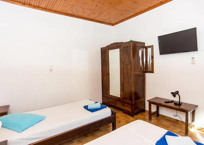 Blue White - Kefallonia Poolside Retreats سبارتيا