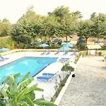 Lejlighedshotel Blue White - Kefallonia Poolside Retreats 3*