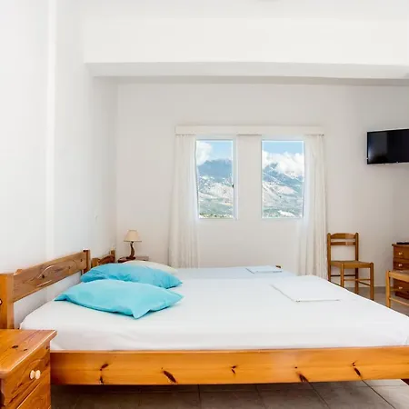 Blue White Apartments - Kefallonia Poolside Retreats 3* Sparta