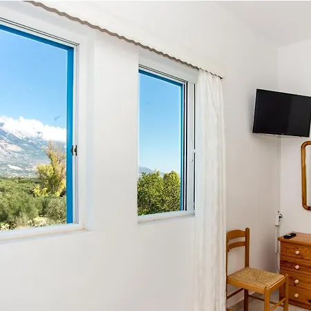 Blue White - Kefallonia Poolside Retreats Apart Otel 4*