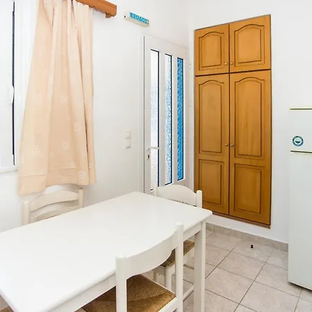 Blue White Apartments - Kefallonia Poolside Retreats Aparthotel Sparta